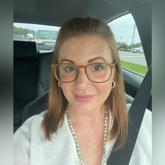 Meet your Posher, Heidi - Picture 7 of 8